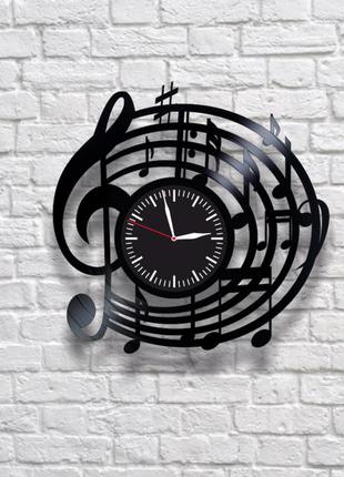 "музыка ноты" - настенные часы из виниловых пластинок. уникаль...