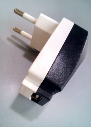 Зарядное устройство USB 5в/0.7А