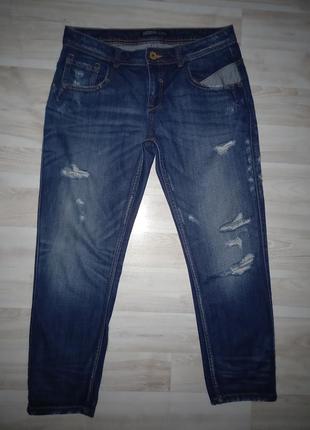 Укороченные рваные джинсы zara