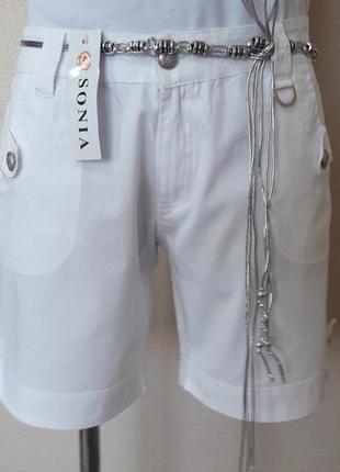 Красивые,яркие белоснежные качественные хлопковые шорты с эффе...