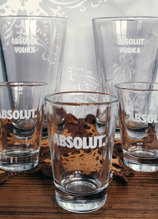 Фирменные стаканы и рюмки знаменитого производителя Absolut!