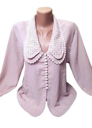 Романтическая блузка пудрового цвета с кружевным воротником wi...