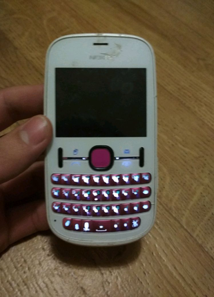 Телефон. Nokia 200