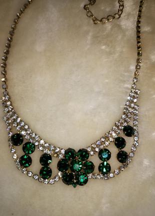 Ожерелье с зелёными камнями. ожерелье воротник