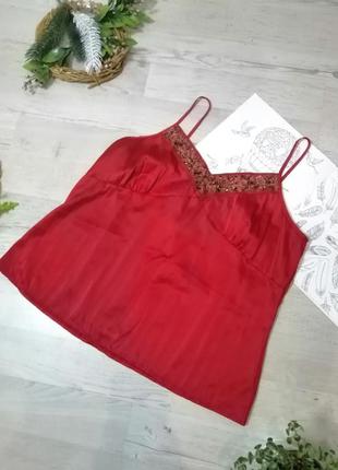 Стильна блузка оригінальна червона з вишивкою спереду