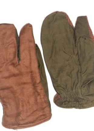 Зимові рукавиці армійські трипалі.