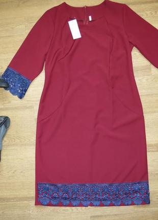 Новое нарядное бордовое платье миди с кружевом