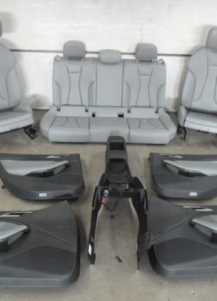 Салон сидения обшивки на AUDI A3 8V SEDAN LIFT 2018
