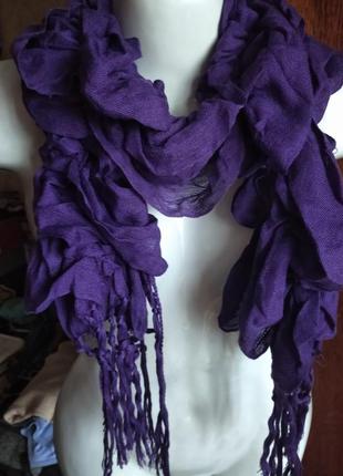Красивый фиолетовый шарф