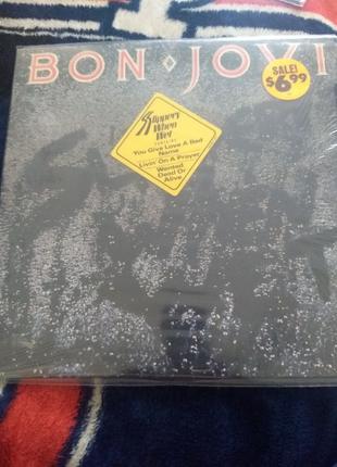 Продам пластинку Bon Jovi Slippery When wet