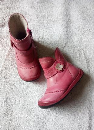 Шкіряні рожеві демі черевички черевики підлозі чоботи натур шк...