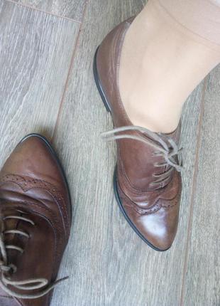 Коричневые кожаные туфли лоферы на шнуровке италия