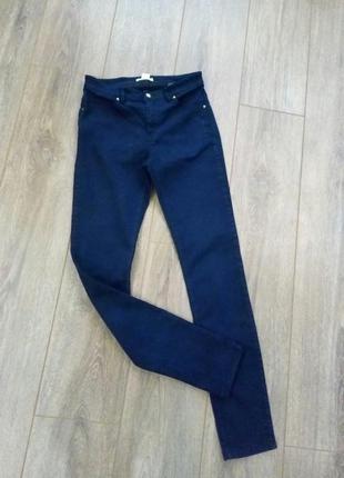 Высокие базовые темные синие узкие джинсы стрейч деним