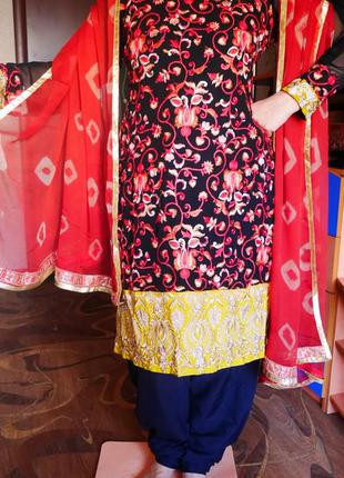 Индийский восточный костюм, пентжаби, сари