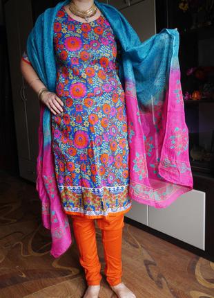 Індійський костюм. сарі.