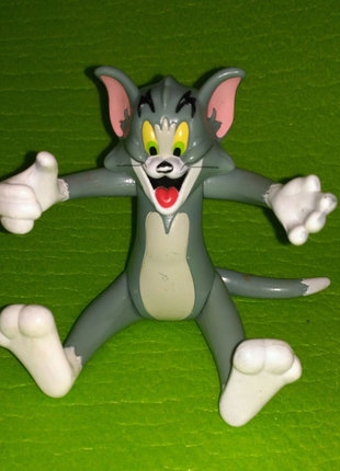 Кот Том из мультфильма Том и Джерри