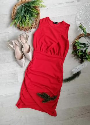 Платье красное  по фигуре мини