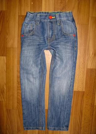 Плотные джинсы next  на 5-6 лет