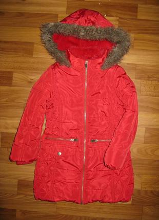 Красное теплое пальто tu на 5-6 лет