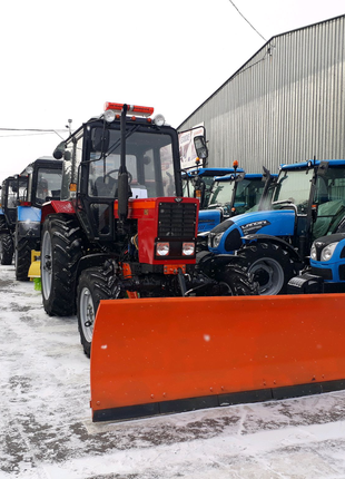 Новий трактор Беларус-82.1 з снігоприбиральним обладнанням!