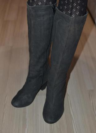 Мягкие модельные женские кожаные (набук) сапожки 36 размер