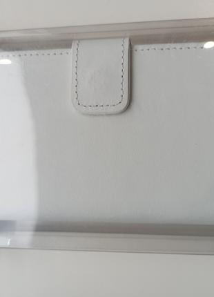 Чехол кожаный Sony Xperia weiss