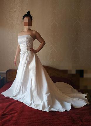 Весільна сукня зі шлейфом, розмір 10 ,англія
