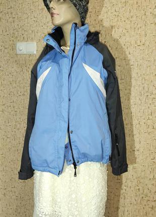 Лыжная куртка 46 размер