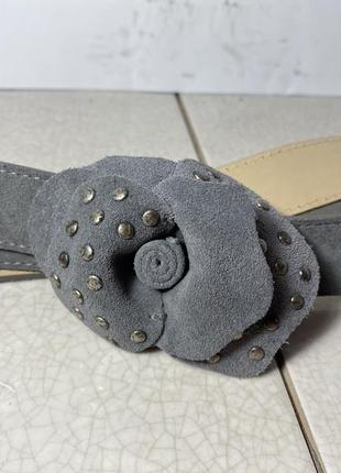 Пояс ремень женский кожаный замшевый серый с цветком италия