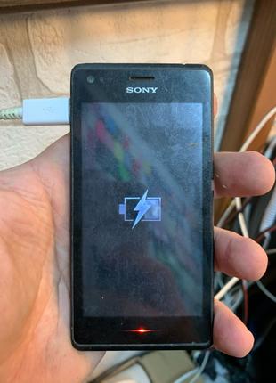 Мобильный телефон Sony c1905 под ремонт или на запчасти