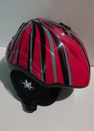 Фирменный горнолыжный шлем из германии.
