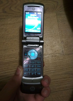 Телефон Motorola K1