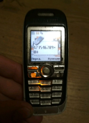 Телефон Sony Ericsson J300