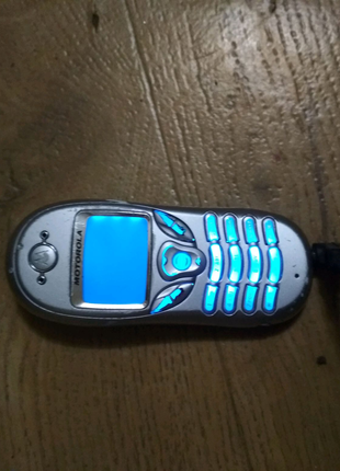 Телефон Motorola C300