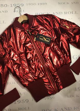 Мега стильная блестящая красная куртка cnd