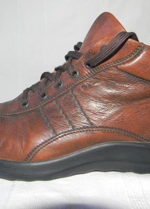 Мужские кожаные ботинки geox р.40 дл.ст 26см