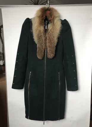 Утепленное зимнее пальто с мехом лисицы