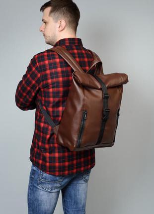 Великий коричневий чоловічий рюкзак-рол для подорожей