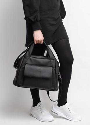 Спортивная женская черная сумка через плечо