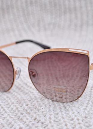Красивые солнцезащитные очки gian marco venturi