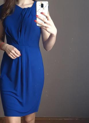 Плаття неймовірно глубоко синього кольору