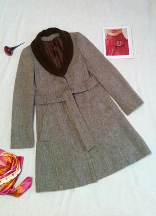 Винтажное шерстяное пальто в рубчик с поясом