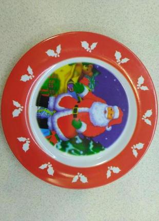 Пластиковая рождественская тарелка d 20 см