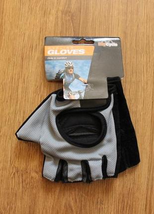 Удобные велоперчатки для любителей сайклинга новые в упаковке
