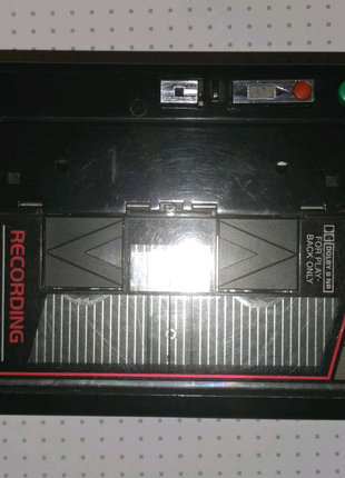 Стерео касетний рекордер з радіоприймачем Toshiba KT-4086.