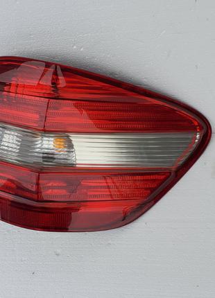 Задний фонарь в кузове MERCEDES-BENZ ML W164, 2005-2011, оригинал