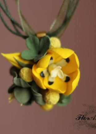 Кулон ручной работы с цветыми "желтые тюльпаны с фрезиями"