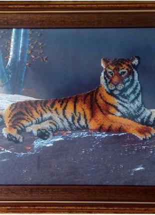 Картина вышитая бисером ночной тигр