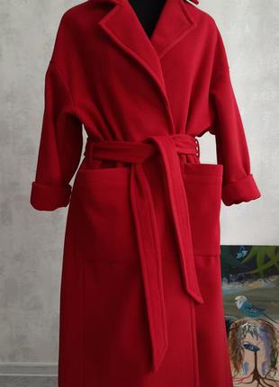 Кашемировое красное пальто