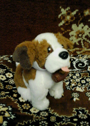Мягкая игрушка собачка симбернар спасатель с бочкой с Европы